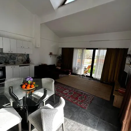 Kaucuk House Prázdninový dům *