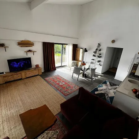 Kaucuk House Prázdninový dům Eskiomerler