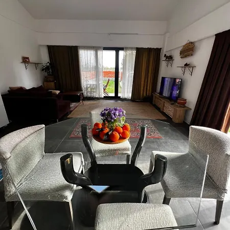 Kaucuk House Prázdninový dům *