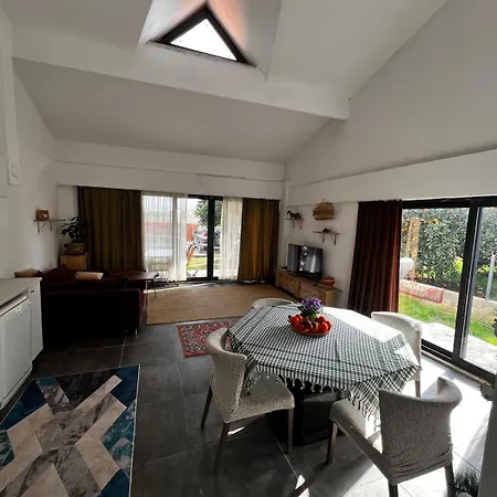 Kaucuk House Prázdninový dům *