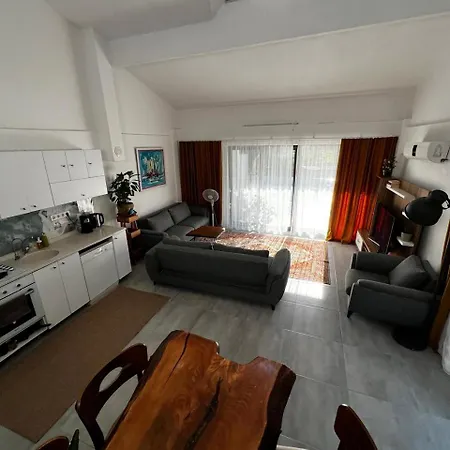 Kaucuk House Eskiomerler